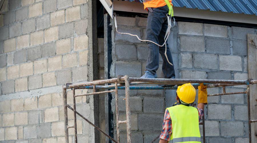 Professional residential roofers in Saginaw, MN